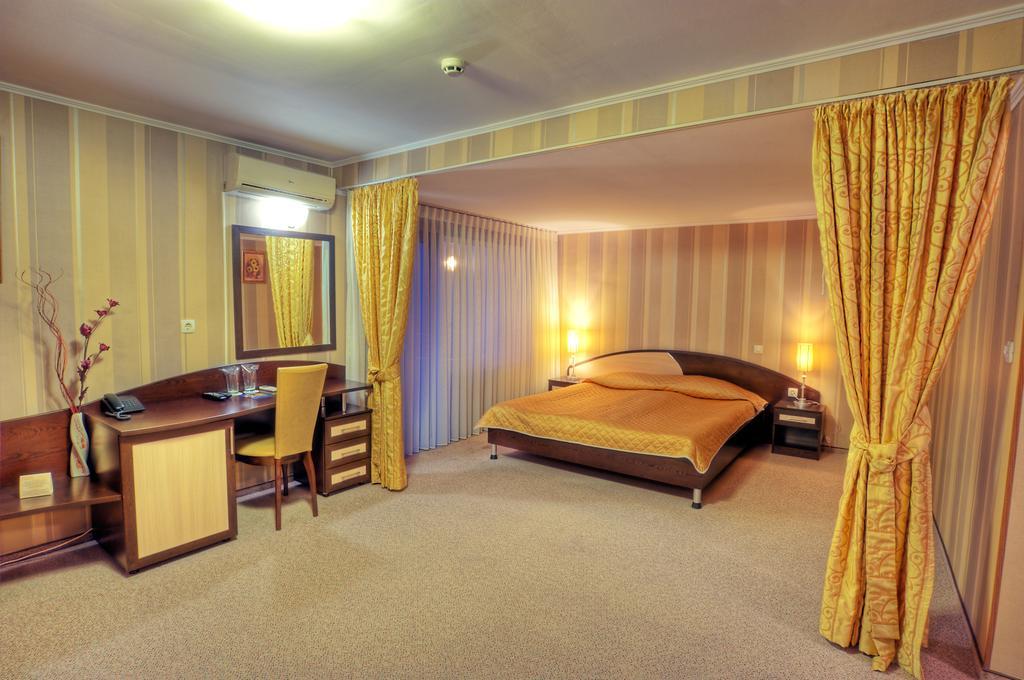 Luxor Hotel Smolyan Exterior photo